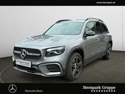 Gebraucht Mercedes GLB180 AMG 136 PS (100 kW) 2025 Lack mountaingrau SUV