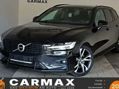 Second-hand Volvo V60 R-Design 163 CP (119 kW) 2022 Negru Break