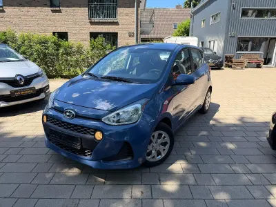 Gebraucht Hyundai i10 Trend 67 PS (49 kW) 2017 Blau Kleinwagen