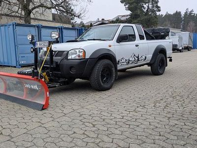 Second-hand Nissan Navara 2011 Pickup