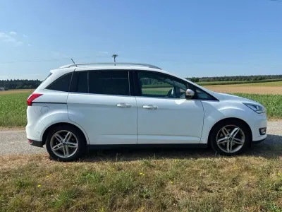 Gebraucht Ford C-MAX Titanium 150 PS (110 kW) 2019 Weiß Van / Kleinbus