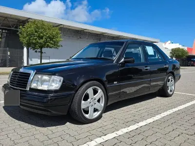 Gebraucht Mercedes 250 94 PS (69 kW) 1990 Schwarz Limousine
