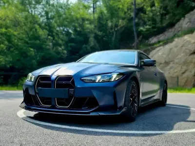 Neu BMW M4 Performance 551 PS (405 kW) 2026 Blau