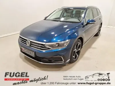 Gebraucht VW Passat GTE 218 PS (160 kW) 2020 Aquamarinblau metallic Kombi