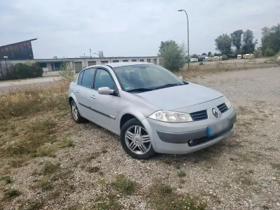 Gebraucht Renault Mégane II 98 PS (72 kW) 2004 Silber Limousine