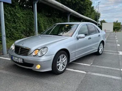 Gebraucht Mercedes C180 Classic 143 PS (105 kW) 2006 Silber Limousine