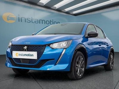 Second-hand Peugeot e-208 100 kW (136 CP) 2023 Albastru Hatchback