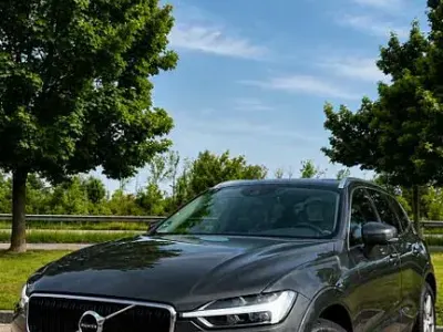 Używany Volvo XC60 Momentum 190 KM (139 kW) 2019 Szary SUV