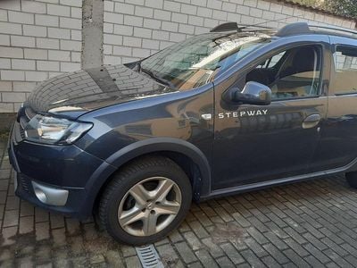 Gebraucht Dacia Sandero Prestige 90 PS (66 kW) 2016 Grau Limousine