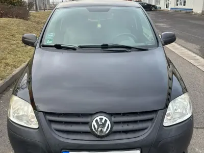 Gebraucht VW Fox 55 PS (40 kW) 2009 Schwarz Kleinwagen