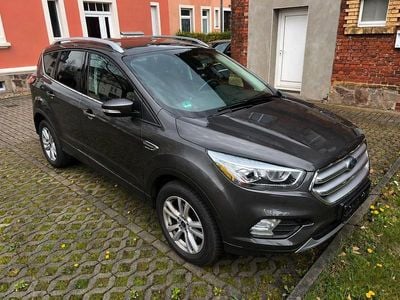 Second-hand Ford Kuga 150 CP (110 kW) 2019 Gri SUV