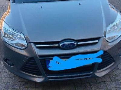 Gebraucht Ford Focus Trend 125 PS (91 kW) 2013 Braun Limousine