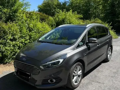 Używany Ford S-MAX Titanium 190 KM (139 kW) 2018 Szary Minivan