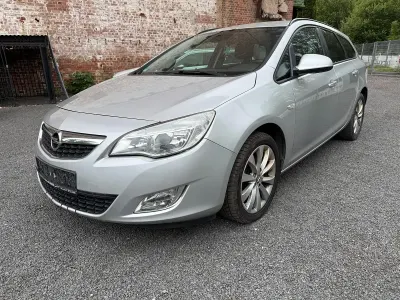 Gebraucht Opel Astra 131 PS (96 kW) 2012 Kombi