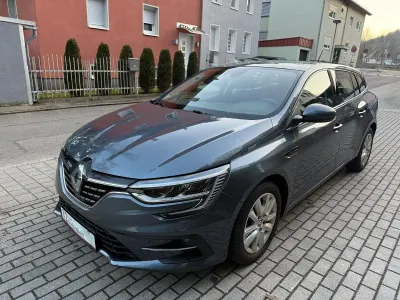 Usata Renault Mégane GrandTour Equilibre 140 CV (102 kW) 2023 Grigio Station wagon