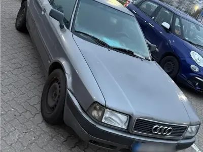 Gebraucht Audi 80 90 PS (66 kW) 1993 Grau Limousine