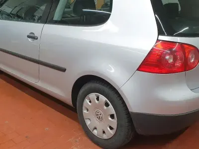 Gebraucht VW Golf V 75 PS (55 kW) 2004 Silber Kleinwagen