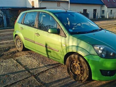 Gebraucht Ford Fiesta 80 PS (58 kW) 2007 Grün Kleinwagen
