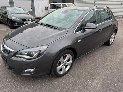 Gebraucht Opel Astra Sport 140 PS (102 kW) 2011 Grau Kleinwagen