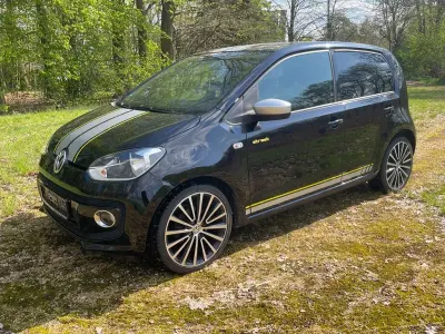 Second-hand VW up! 75 CP (55 kW) 2015 Negru Hatchback