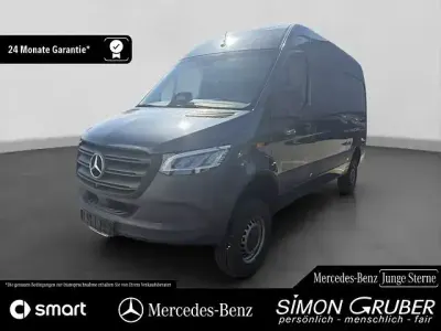 Gebraucht Mercedes Sprinter 190 PS (139 kW) 2025 Grau Van