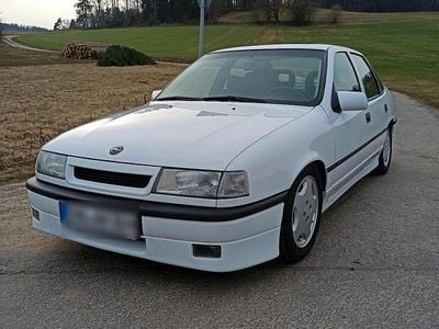 Gebraucht Opel Vectra 150 PS (110 kW) 1990 Weiß Kleinwagen