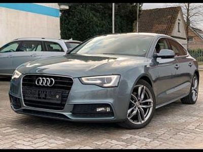 Grau Gebraucht 2016 Audi A5 Sportback Comfort Kleinwagen | 15.200 € (Etwas zu teuer)