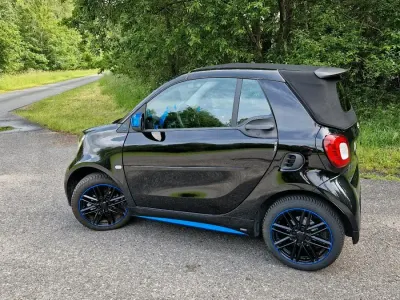 Gebraucht Smart ForTwo Electric Drive Brabus 40 kW (55 PS) 2019 Schwarz Cabrio