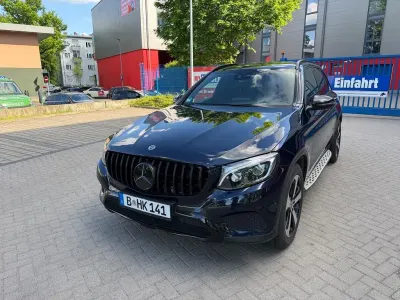 Gebraucht Mercedes GLC300 AMG line 245 PS (180 kW) 2018 Blau SUV