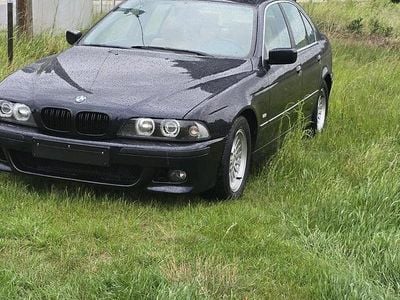 BMW 523