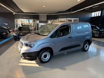 Gebraucht Opel Combo 102 PS (75 kW) 2023 Silber