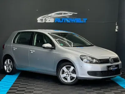 Gebraucht VW Golf VI Comfortline 122 PS (89 kW) 2011 Silber Kleinwagen