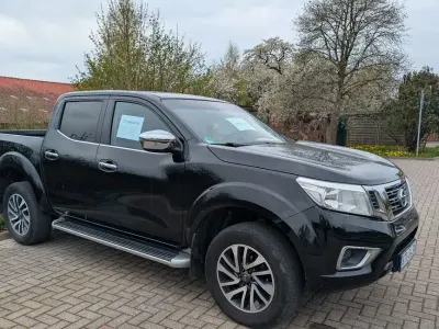 Gebraucht Nissan Navara 163 PS (119 kW) 2016 Schwarz Pickup