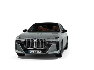 BMW M760e