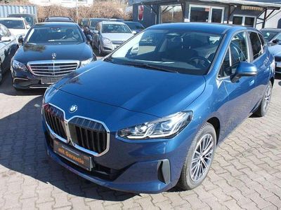 Gebraucht BMW 218 136 PS (100 kW) 2023 Phytonicblau metallic Van / Kleinbus