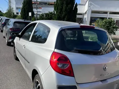 Gebraucht Renault Clio II 2007 Grau Limousine