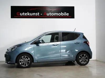 Gebraucht Hyundai i10 Trend 87 PS (63 kW) 2017 Blau Kleinwagen