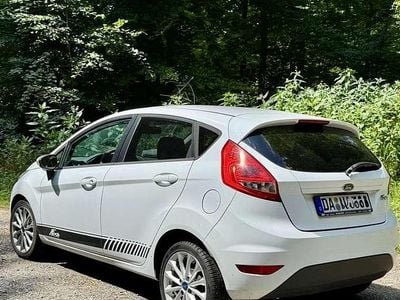 Weiß Gebraucht 2010 Ford Fiesta Trend Kleinwagen | 3.900 € (Fairer Preis)
