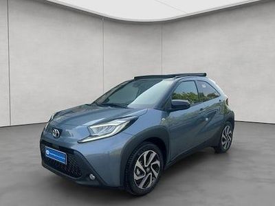 Neu Toyota Aygo X Play 72 PS (52 kW) 2025 Grau SUV