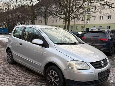 Gebraucht VW Fox 54 PS (39 kW) 2009 Silber Kleinwagen