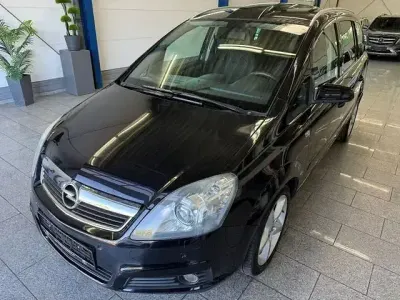Second-hand Opel Zafira Cosmo 150 CP (110 kW) 2008 Negru Monovolum