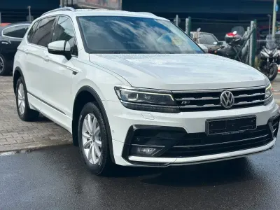 Gebraucht VW Tiguan Allspace Highline 200 PS (147 kW) 2021 Weiß SUV