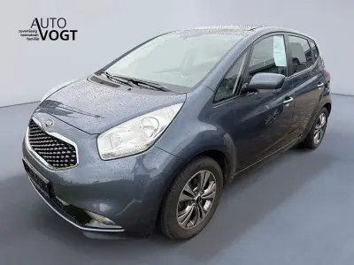 Gebraucht Kia Venga Spirit 125 PS (91 kW) 2015 Blau Kleinwagen