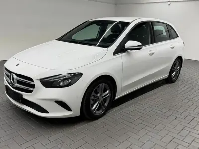 Gebraucht Mercedes B180 Style 136 PS (100 kW) 2019 Polarweiss Van / Kleinbus
