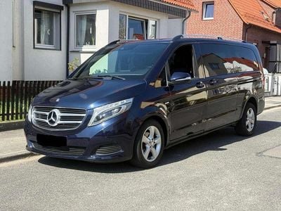 Mercedes V220