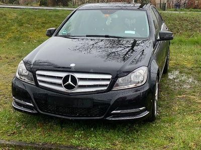 Gebraucht Mercedes C180 Avantgarde 156 PS (114 kW) 2012 Schwarz Limousine