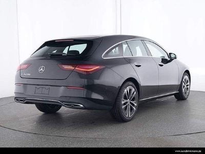 lack kosmosschwarz Gebraucht 2024 Mercedes CLA200 Shooting Brake Progressive Kombi | 34.790 € (Teuer)