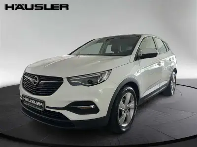 Używany Opel Grandland X Edition 120 KM (88 kW) 2017 Biały SUV