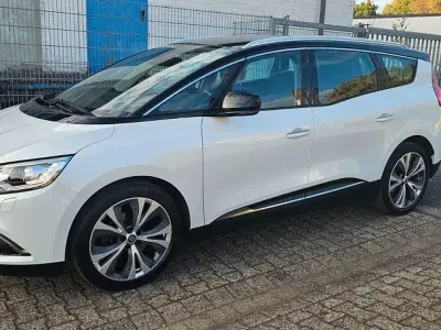 Gebraucht Renault Grand Scénic IV Intens 132 PS (97 kW) 2017 Weiß Van / Kleinbus