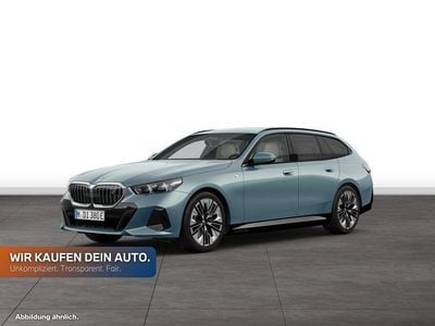 Gebraucht BMW i5 Comfort Edition 250 kW (340 PS) 2025 Cape york grün metallic Kombi